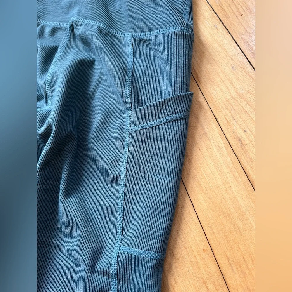 Ribbed Leggings in Teal Blue - Picture 3 of 4